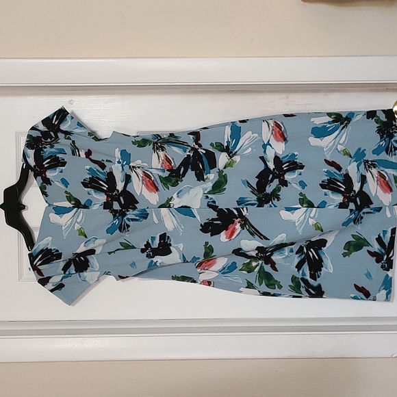 Dress - Picture 2 of 2